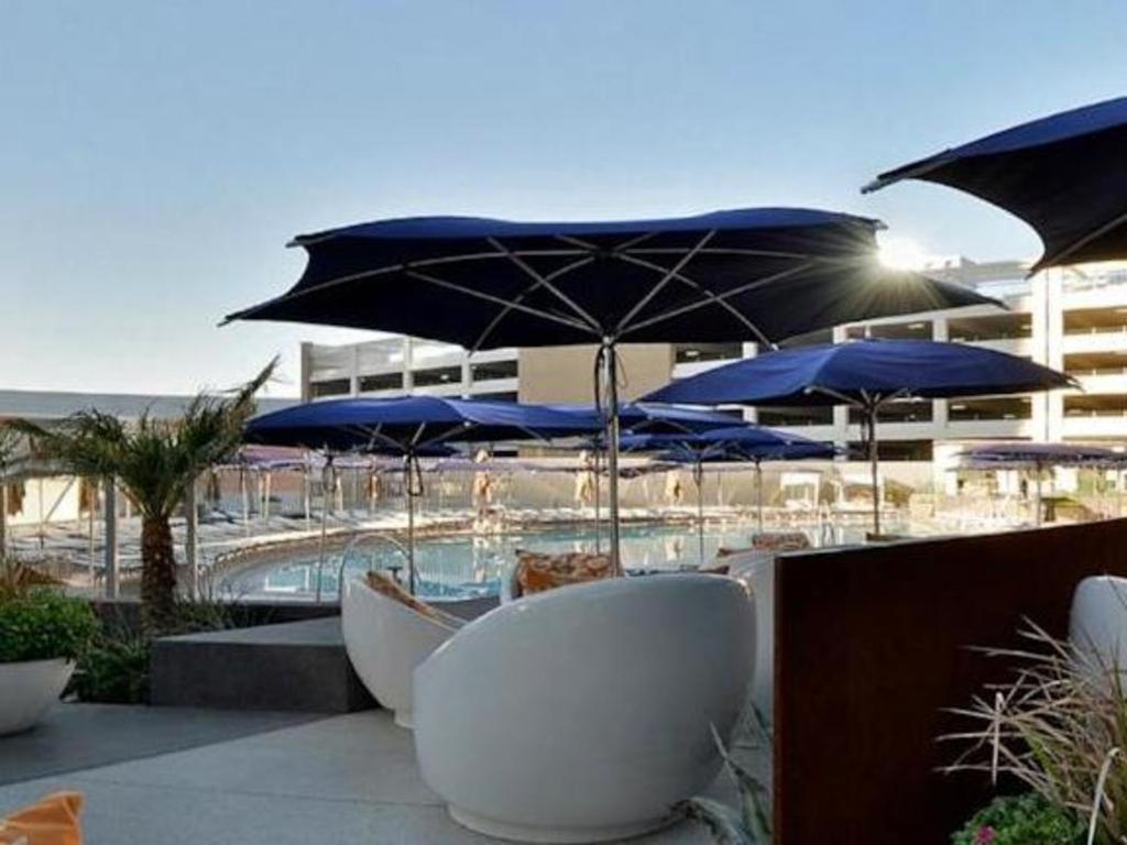 Luxury International By Vdara Hotel 4*